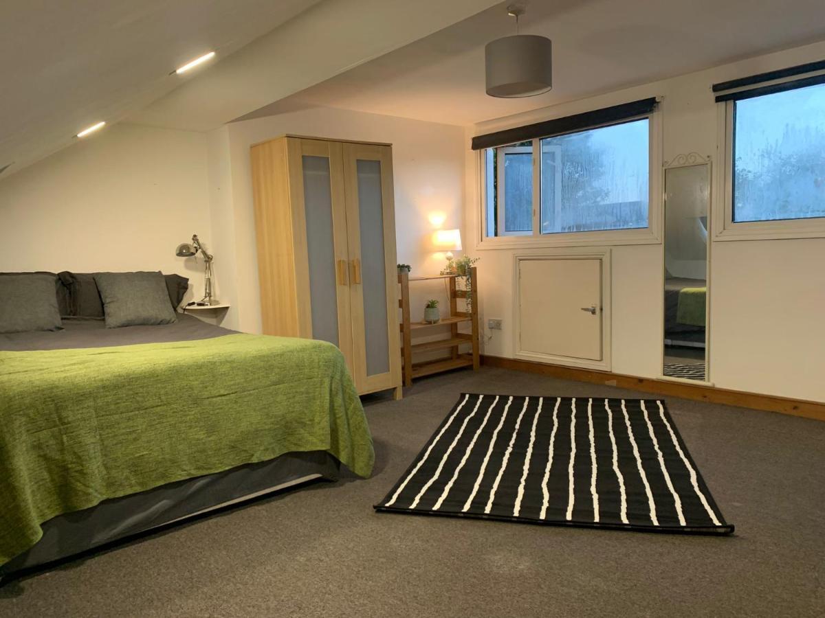Balham, South Spacious 6, 6 Available Privatunterkunft London